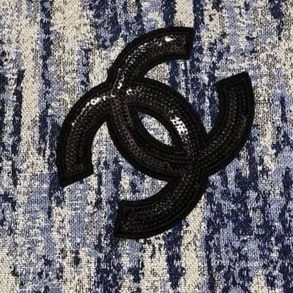 Textured Blue and Black Tote Bag - Picture 3 of 5